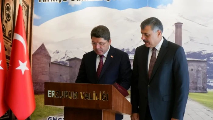 adalet bakani yilmaz tunc erzurum da 1727428025