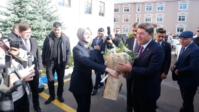 adalet bakani yilmaz tunc erzurum da 1727428028