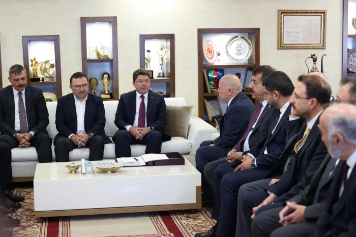 adalet bakani yilmaz tunc erzurum da 1727428038