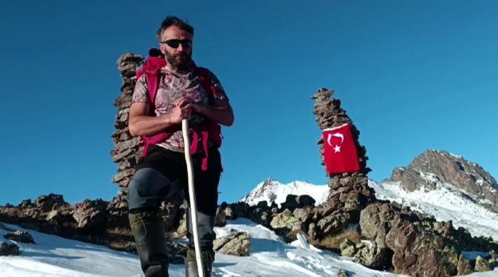 daglarin oglu 29 ekim anisina kackarlar da 3 bin 470 rakimda zirve yapti 1730212088