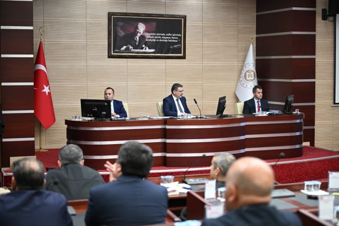 erzurum da kamu yatirimlarinin 2025 raporu aciklandi 1761237957