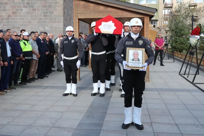 polis memuru selcuk durmaz dualarla topraga verildi 1758094716