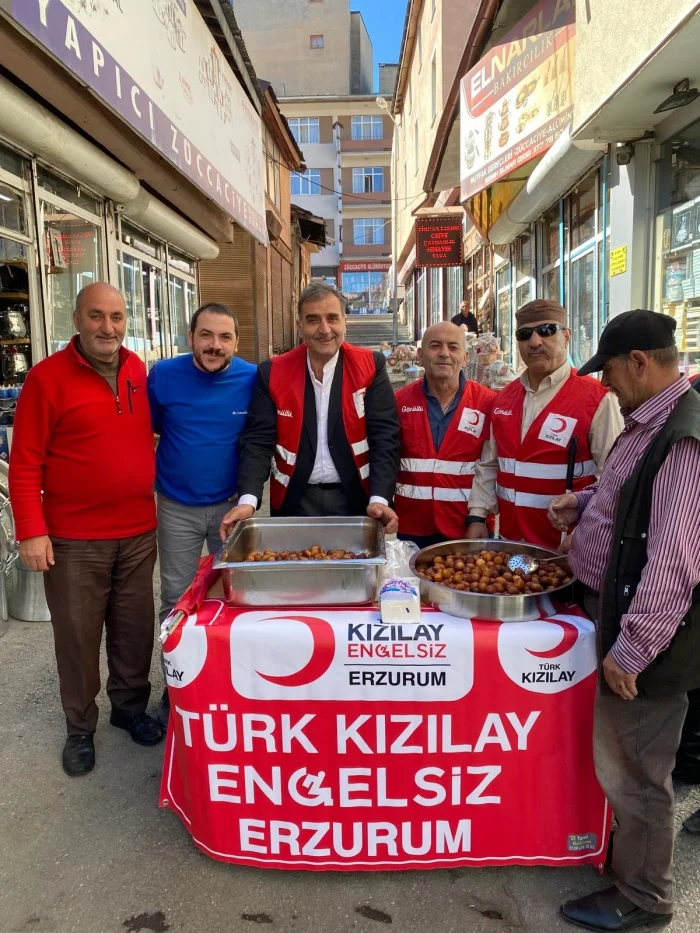 turk kizilayi engelsiz erzurum subesi esnafa lokma ikraminda bulundu 1727602306