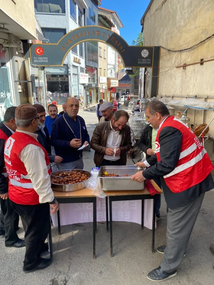 turk kizilayi engelsiz erzurum subesi esnafa lokma ikraminda bulundu 1727602309