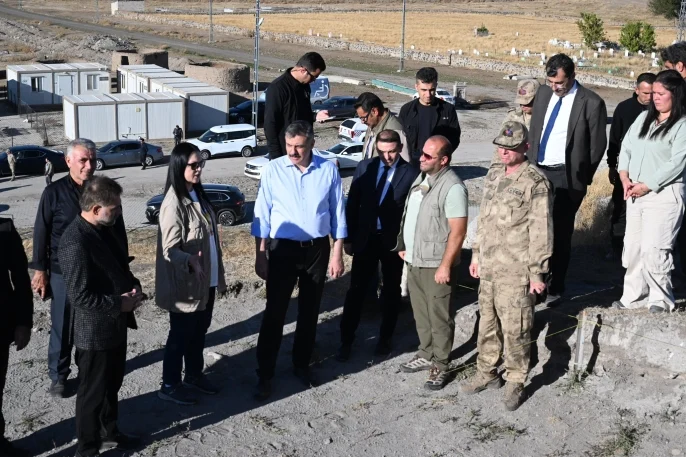 vali mustafa ciftci kazi alaninda incelemelerde bulundu 1758692165