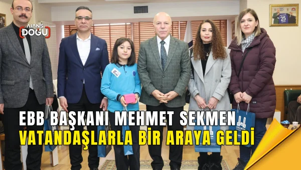 Erzurum Büyükşehir Belediye Başkanı Mehmet Sekmen, Halk Günü mesajında belediyede vatandaşlarla bir araya gelerek taleplerini, önerilerini ve beklentilerini dinlediğini açıkladı.
