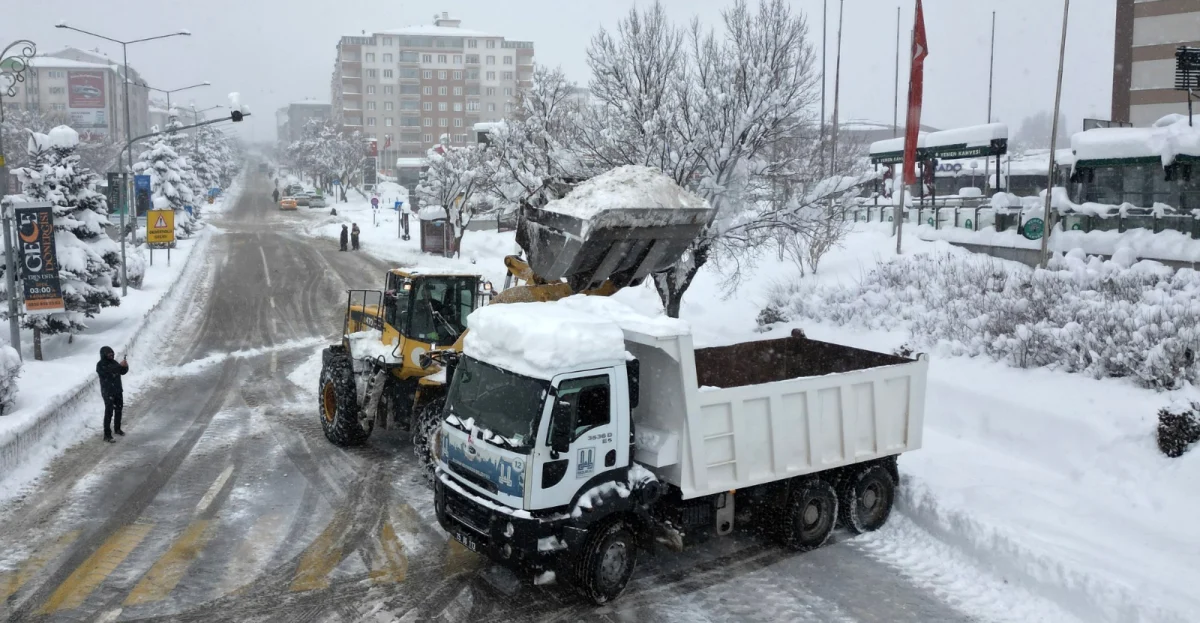 baskan-sekmen-karla-mucadelede-ekipler-sah