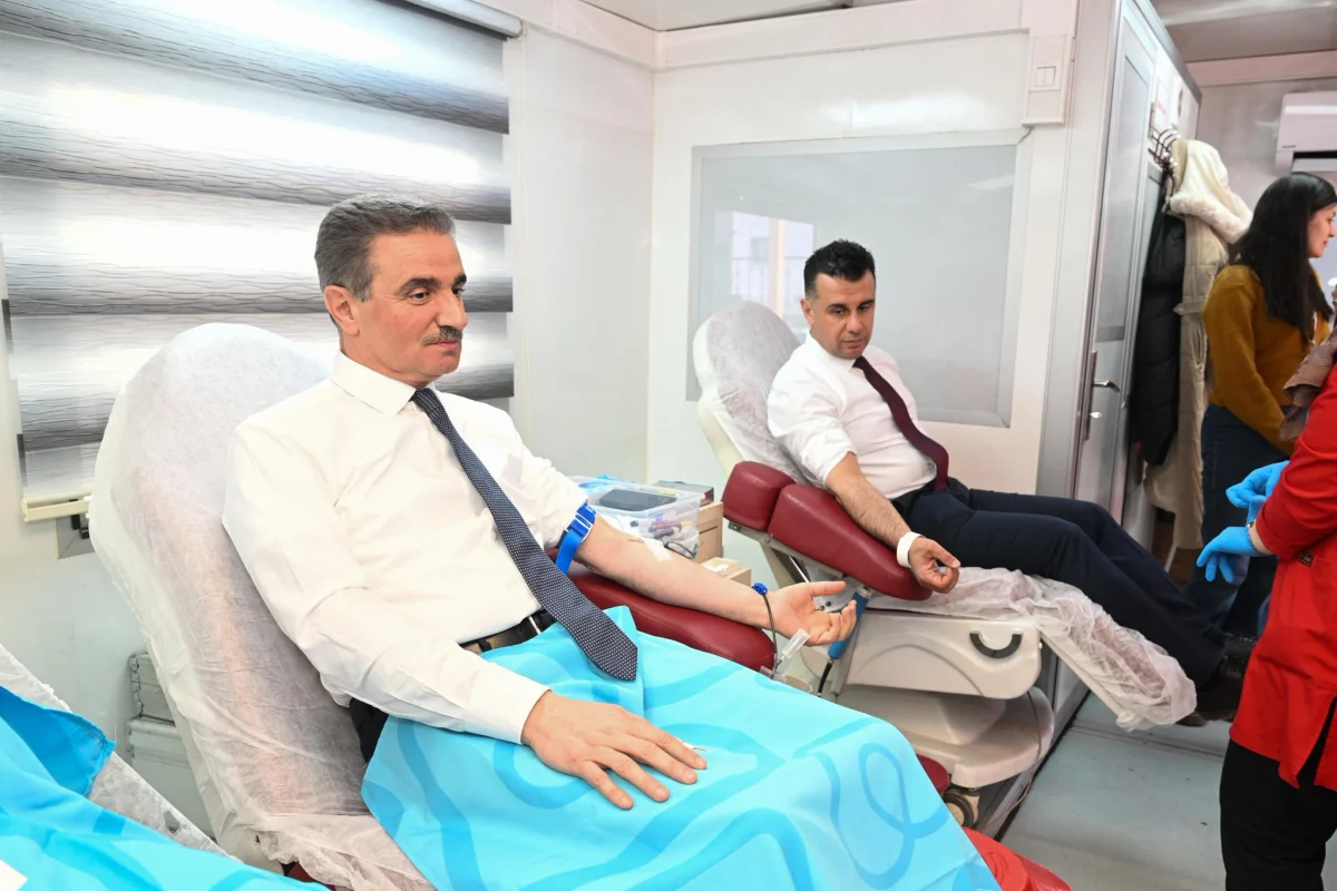 erzurum’da kan bağışı kampanyasına vali aydın baruş katıldı